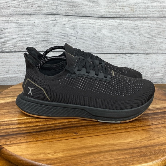 Men's Black Athletic Running Shoes - Picture 4 of 12